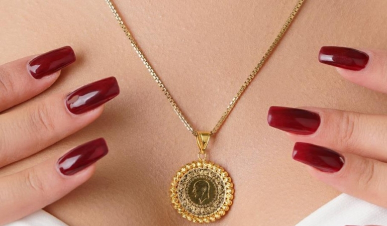 Çeyrekli altın kolyelerin popülerliğinin artışı